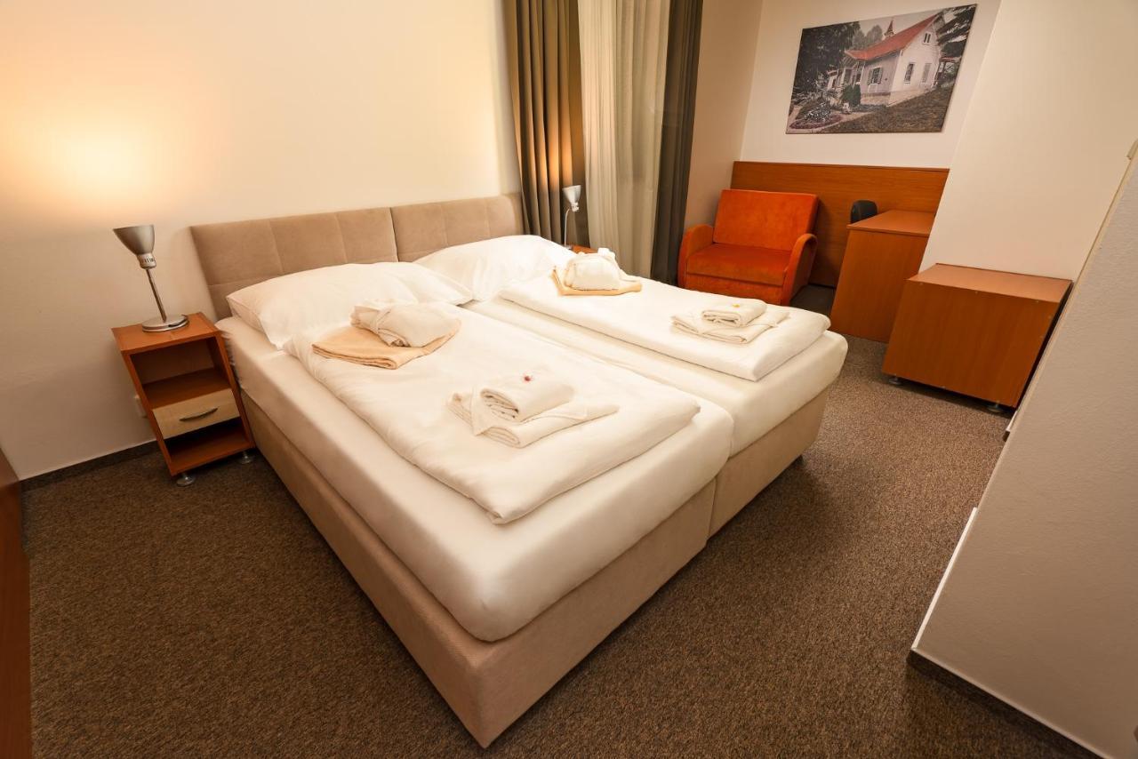 Hotel Termal Vyhne Buitenkant foto
