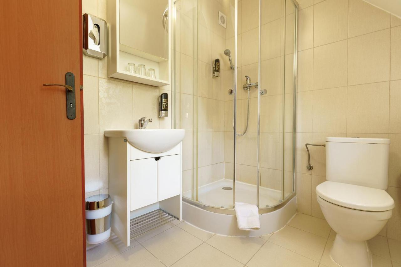 Hotel Termal Vyhne Buitenkant foto