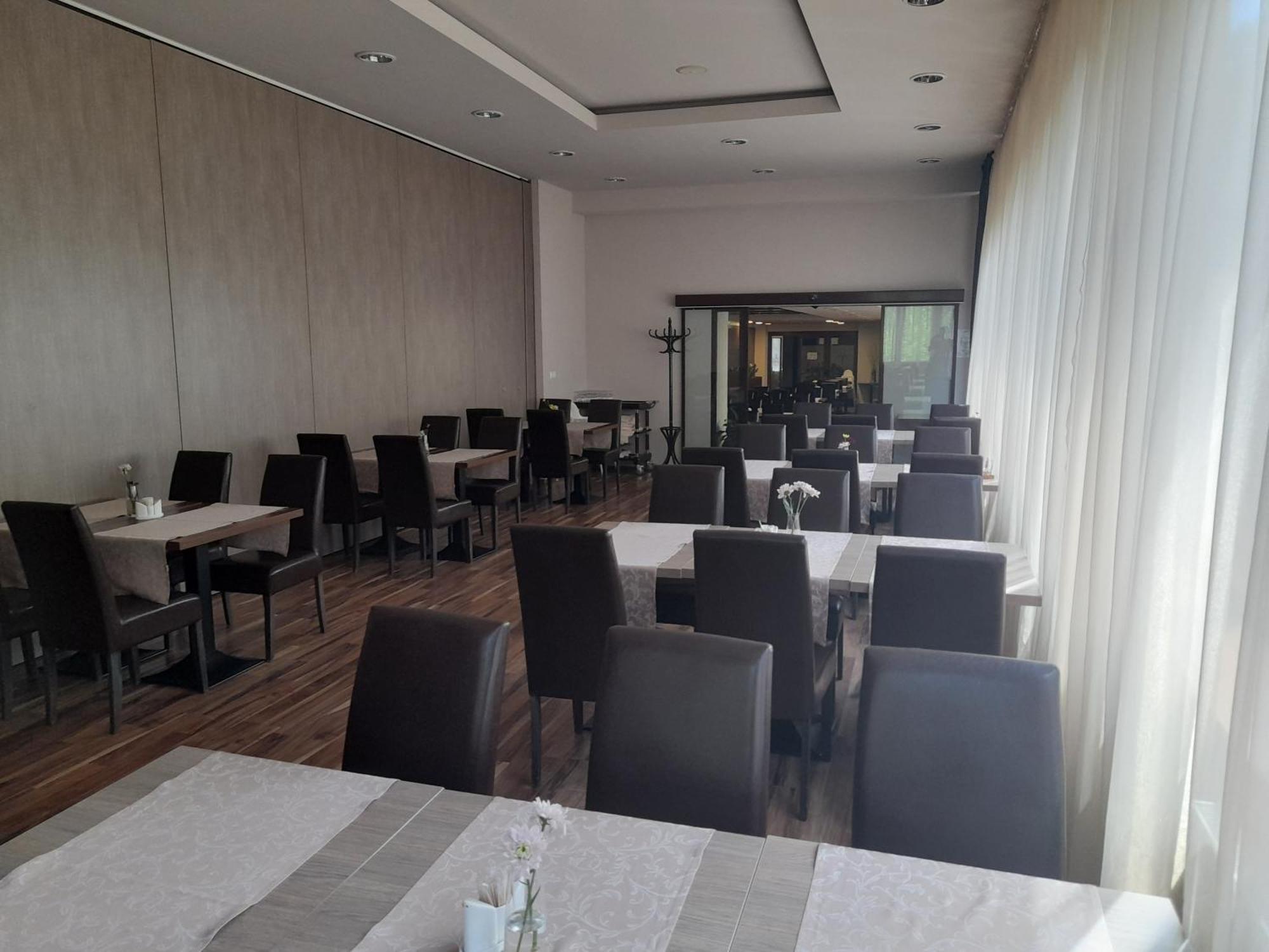 Hotel Termal Vyhne Buitenkant foto